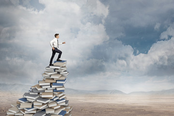 哈尔滨新增1例确诊曾乘火车到黑河，哈尔滨火车疫情车次