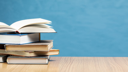 160cm、45kg的男生该如何穿衣搭配啊、春、夏、秋季。