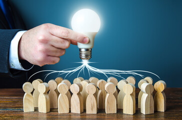 谁说宁次小时候喜欢雏田的-