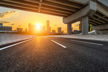 乌克兰、冠状病毒肺炎和ATT战争：市场低迷分析